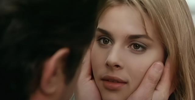 男女主颜值超高的一部伦理爱情片《你不要走》