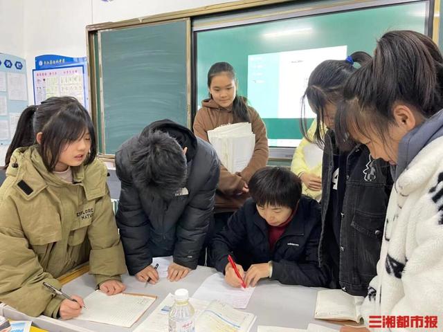 支教路上传薪火，看湖南师大附中谢美丽老师的“满城春色”