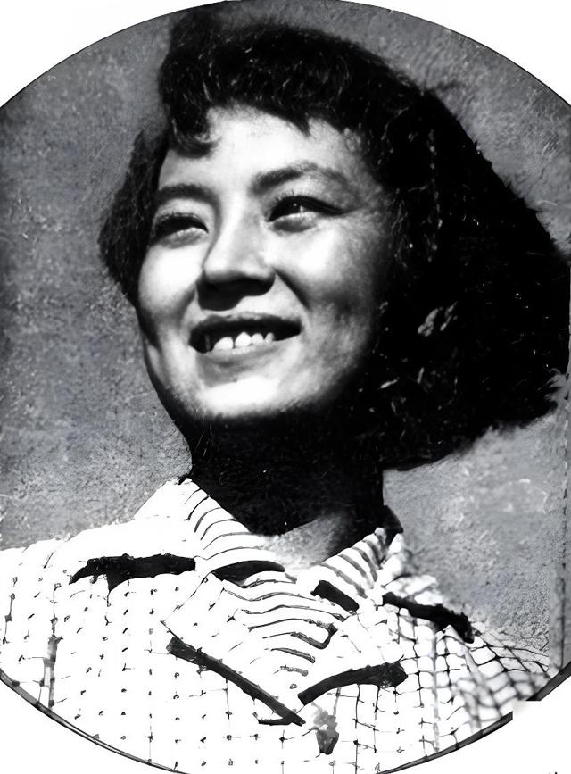 难得一见的老照片，15位大明星的学生时代，恰同学少年，风华正茂