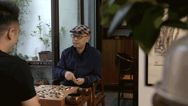 苏州教授一个人住200m²，每天琴棋书画，网友：也太会宅了