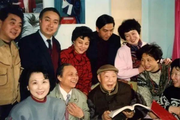 痛别！国家一级演员离世，曾创造连演38天、场场爆满的空前盛况