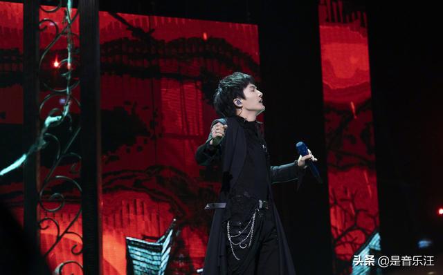 周深又上热搜！凭借《天堂岛之歌》，亲手给嘉宾戴上“痛苦面具”