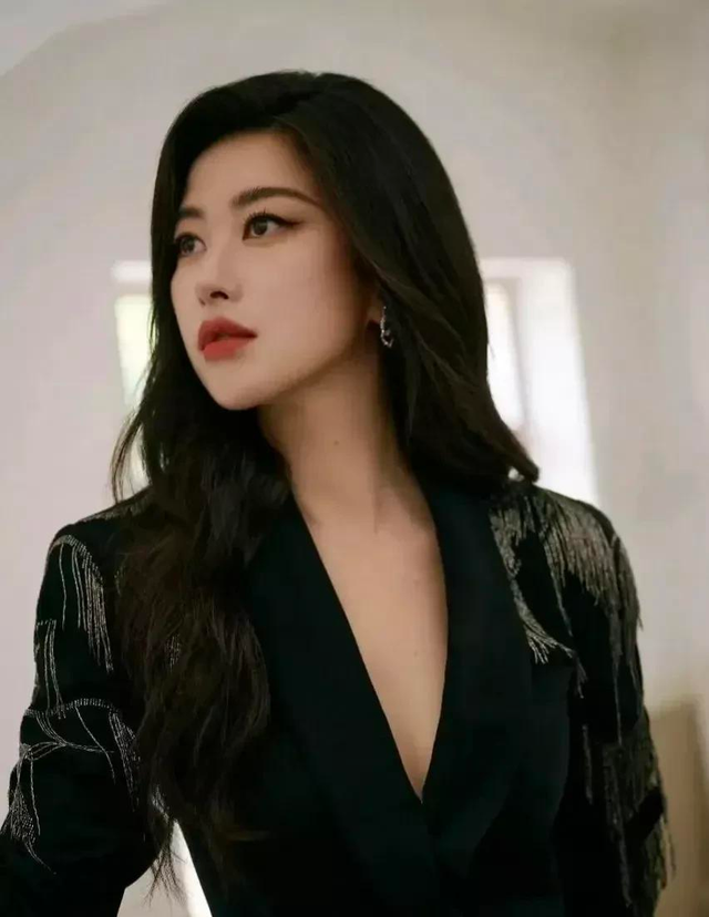 15位中国80后美女明星,个个美的不可方物,有没有你心动的女神?