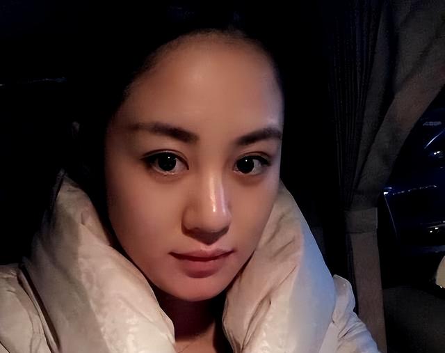 演员毕畅：被赵本山养了11年，最后悔的就是嫁给了被判14年的前夫