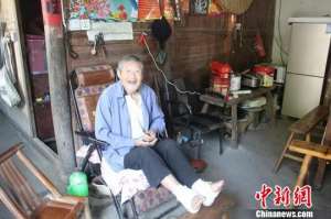 欲与泪之殇(十年坚持抚平70余载烂脚之殇：爱从未间断过)