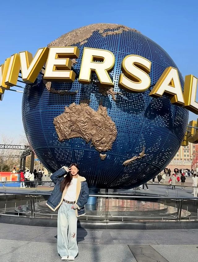 沈梦辰杜海涛带父母玩环球影城，梦辰美炸天，海涛瘦了眼睛变大了