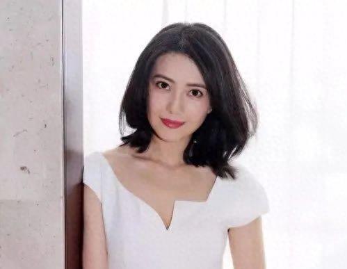 5位意想不到的“后天美女”，表情内敛又理性，美得没有痕迹