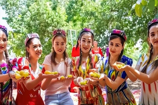 女明星们的“性丑闻”：大尺度不雅照曝光，不图钱只要刺激？