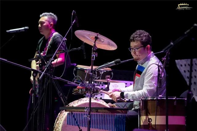 在大海遇见草原！奈热乐队巡演南方三城，传递原生态音乐的魅力