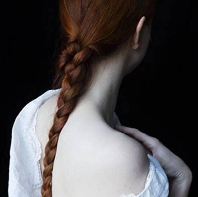 荷兰女摄影家卡拉的极品新人体艺术，性感、冷艳