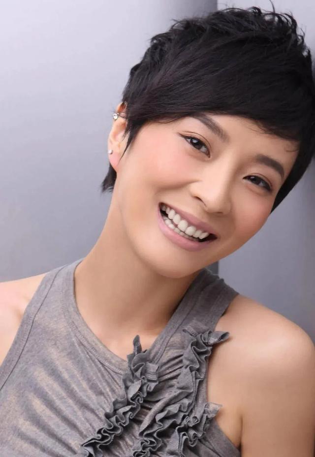 演员苏岩：我这辈子最正确的决定，就是因为一句承诺嫁给了罗嘉良