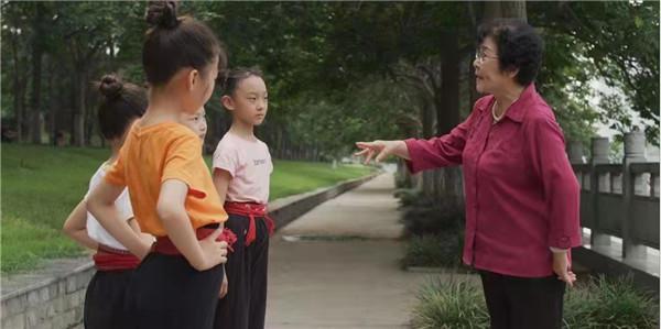 “小芹”唱醉天下人！豫剧名家柳兰芳去世，受疫情影响不举行追悼会