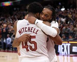 《去年夏天》原唱(加兰：夏天和米切尔进行了真正男人的对话 这是我进联盟来第一次)