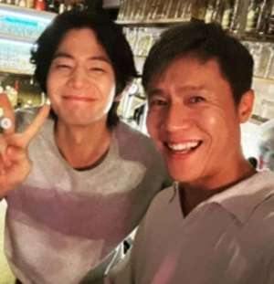 朴浩山(男星晒与宋再临合照，道歉“对不起没照顾好你”)