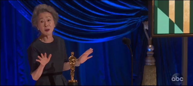 韩国“梅姨”：演情色片、被渣男伤改变命运，73岁终获最佳女配奖