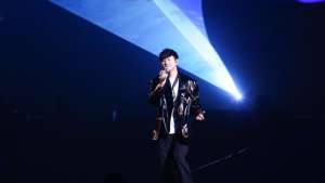 林俊杰题库(林俊杰演唱会抢票要先做题，黄牛招985大学生背题库)