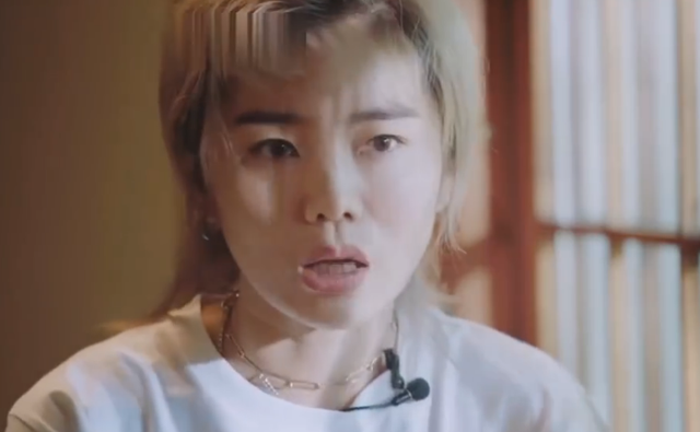 36岁“超女”许飞被质疑整容，本人近照变化大，下巴尖了鼻梁挺了