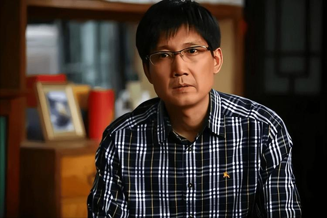 演员李崇霄离世3年后：女儿继承父业 , 越长越美 , 德国妻子却很悲催