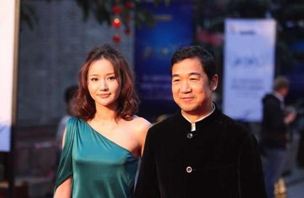 张国立的3个儿女，亲儿子两次入狱成耻辱，干女儿却成为骄傲