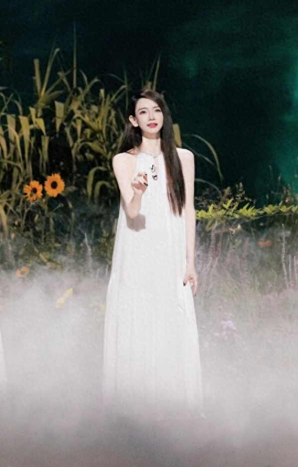 戚薇、蔡文静、何洁、陈昊宇新歌上线，为《花儿绽放》“种花”