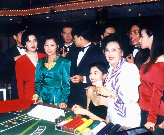 强烈推荐五部经典赌片电视剧，和赌神系列电影一样精彩