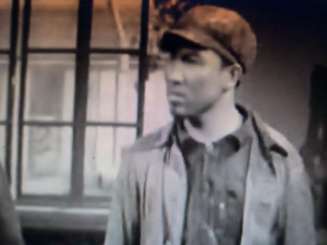 《新局长到来之前》观后感