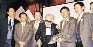 钱小豪个人资料(钱小豪的两婚两子：老婆个个赛西施，大儿韩国出道，幼子澳门赛车)