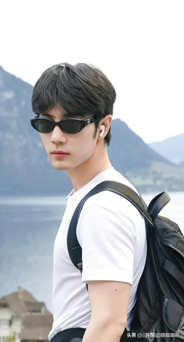 来看看内娱三位干净的青年男演员，不仅长相帅气迷人，演技精湛