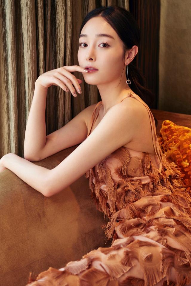 被金庸先生盛赞像香香公主,在《风声》出演何剪烛,她有多美?