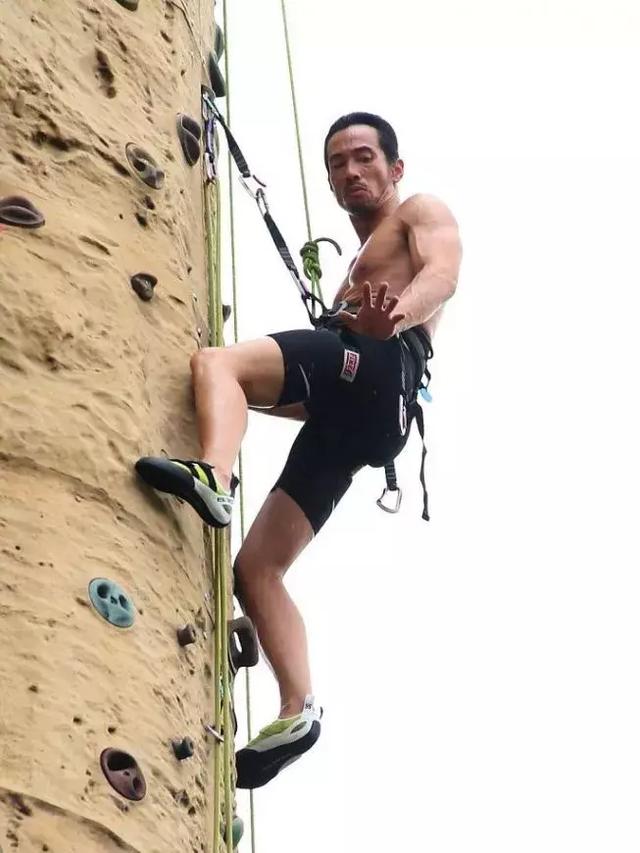 这位治婊专家，成就了TVB十年来最搞笑的剧