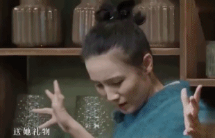 42岁仍未婚的小宋佳，综艺败坏路人缘，与名导张黎的感情成黑历史