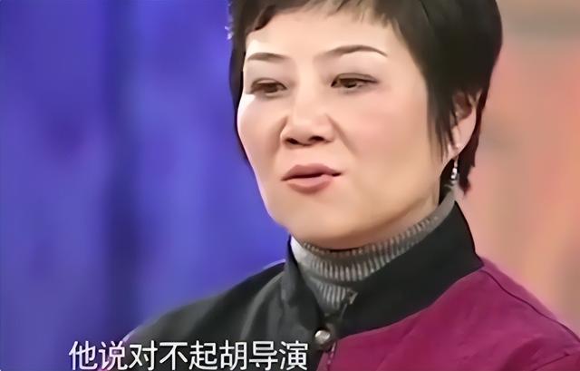 头发花白，衣服全是洞，88岁烟不离手的焦晃，早已走上另一条大道