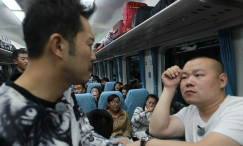 岳云鹏登上外文报刊 发微博求翻译 段子手齐聚微博下