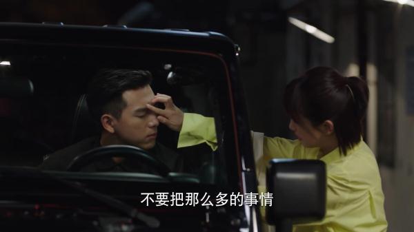 亲爱的热爱的：高甜剧情来袭，韩商言主动亲吻佟年停不下来