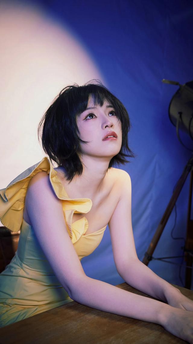 武大校花黄灿灿，颜值与实力并存！