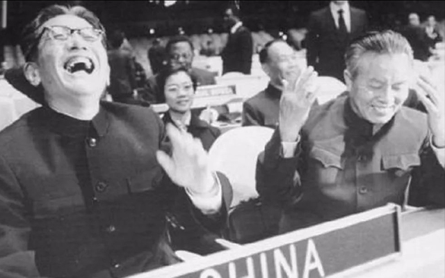 “名门痞女”洪晃：跟外交部打官司，因一辆加长林肯车看透陈凯歌