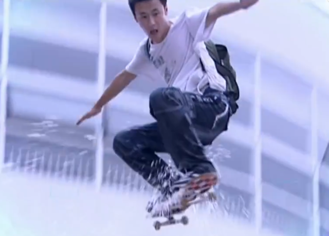 神剧《魔幻手机》：13年前评分3.9如今8.2，它真被低估了