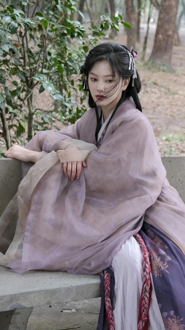 武大校花黄灿灿，颜值与实力并存！