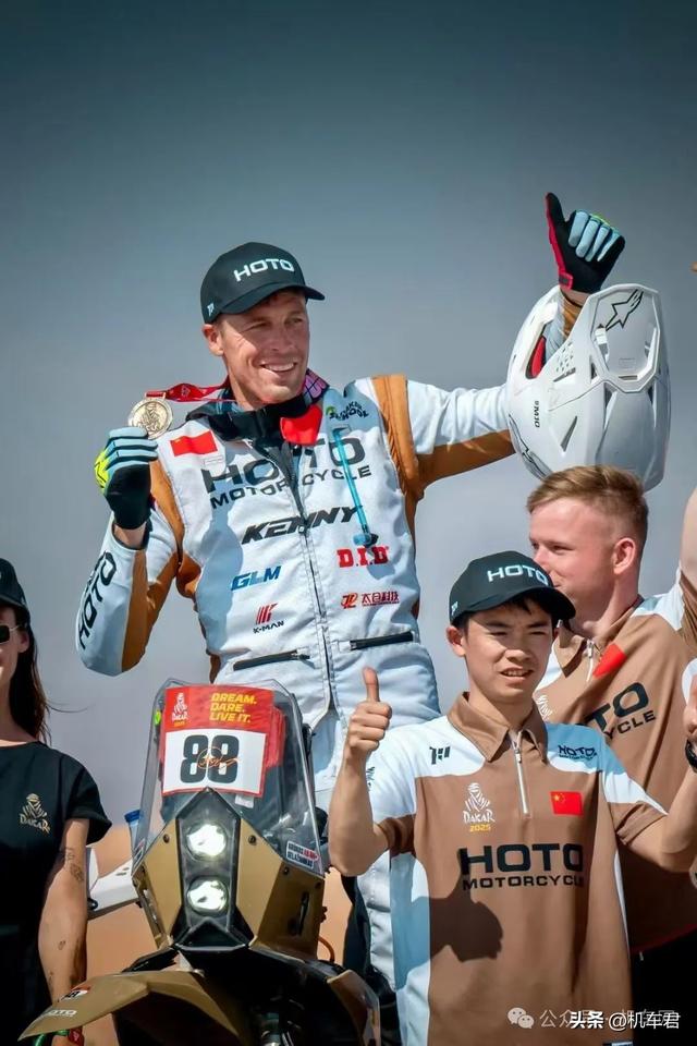 首战达喀尔，红驼车队达喀尔全员完赛！