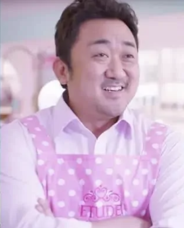 51岁马东锡迎娶小17岁女友，200斤猛男与神颜健身教练，被赞绝配