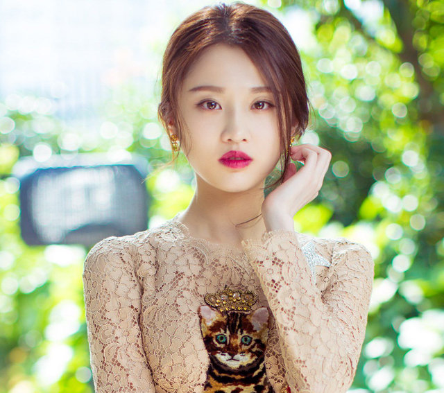 “南艺校花”刘露的堕落史：曾叫嚣警察被拘留，人狂必定有天收