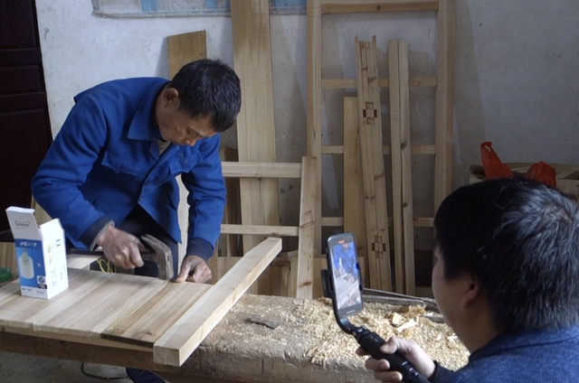 7年前，那个酷似“马云”的江西7岁男孩范小勤，如今怎么样了？