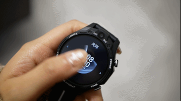 双摄像头可拍照，64GB+触摸屏的手表你见过吗？Jeep黑骑士评测