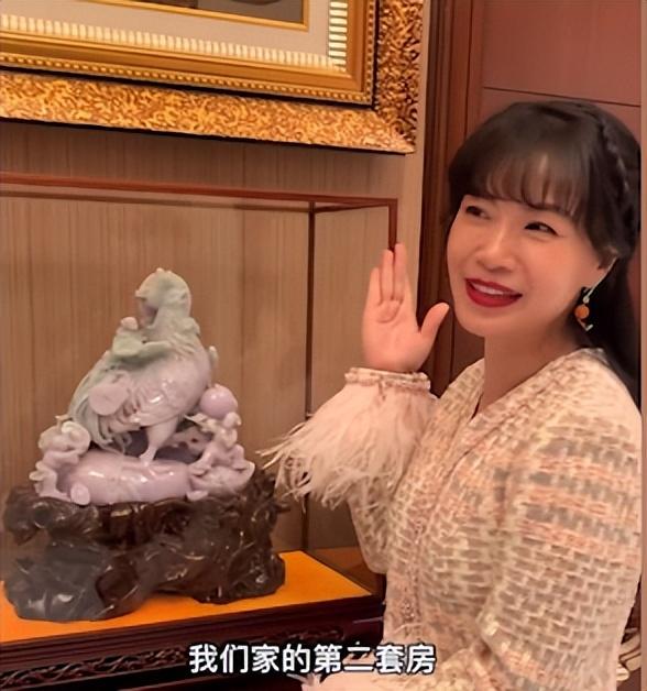 鲍鱼家姐：全网最壕贵妇，浑身装扮抵一栋楼，有何实力能碾压Cici