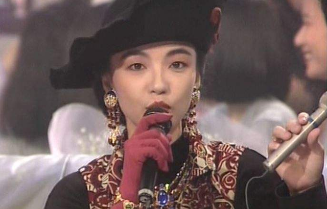 香港粤语流行天后 陈慧娴暂别乐坛歌曲《夜机》