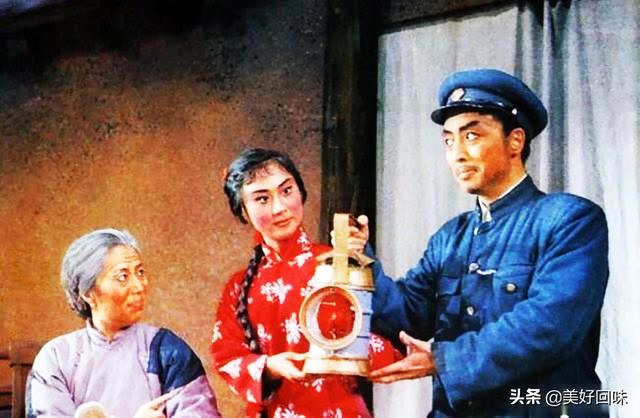 八个样板戏，轰动一时现代戏曲的巅峰作品，官方认定影响久远