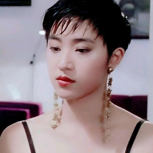 陈法蓉陪88岁父亲回江苏老家，陈父精神足，女儿57岁未婚育成遗憾