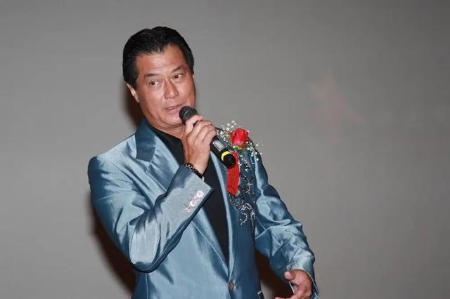 邓光荣：与霍英东平起平坐，和向华强硬刚，却在王家卫身上栽跟头