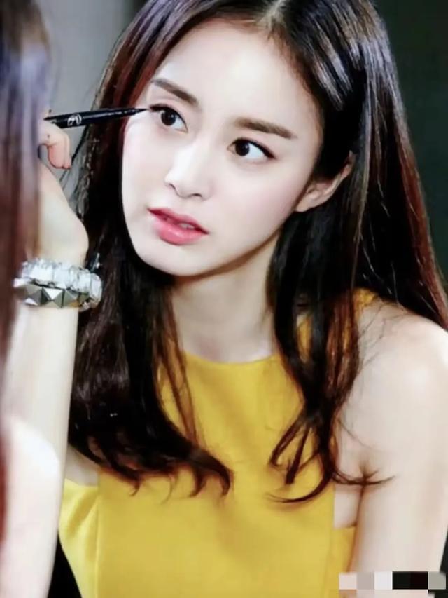 朝鲜之花惊艳全球：美丽背后的传奇故事