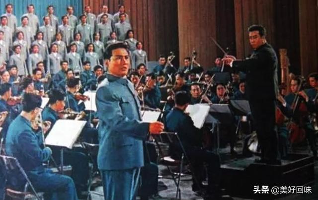 八个样板戏，轰动一时现代戏曲的巅峰作品，官方认定影响久远